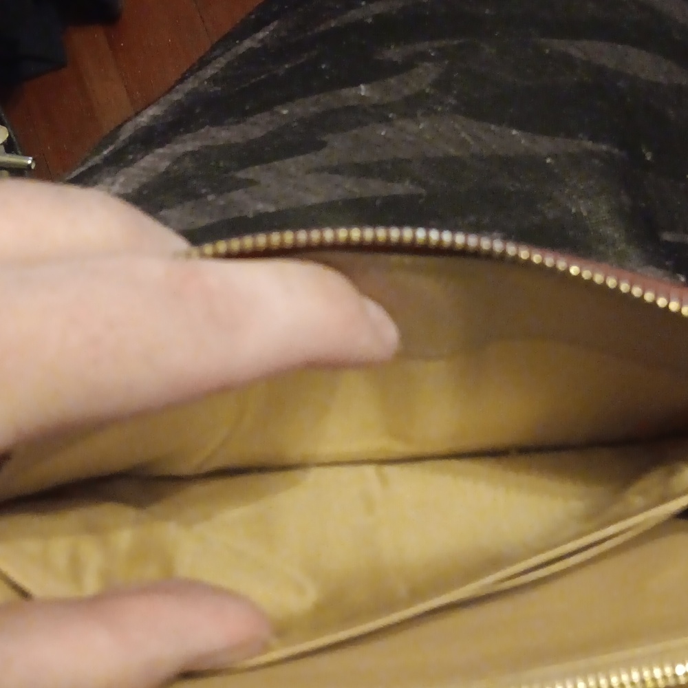 Prada Vintage Milano Zip Around Women's Rose Wallet (EUC) - Picture 7 of 14